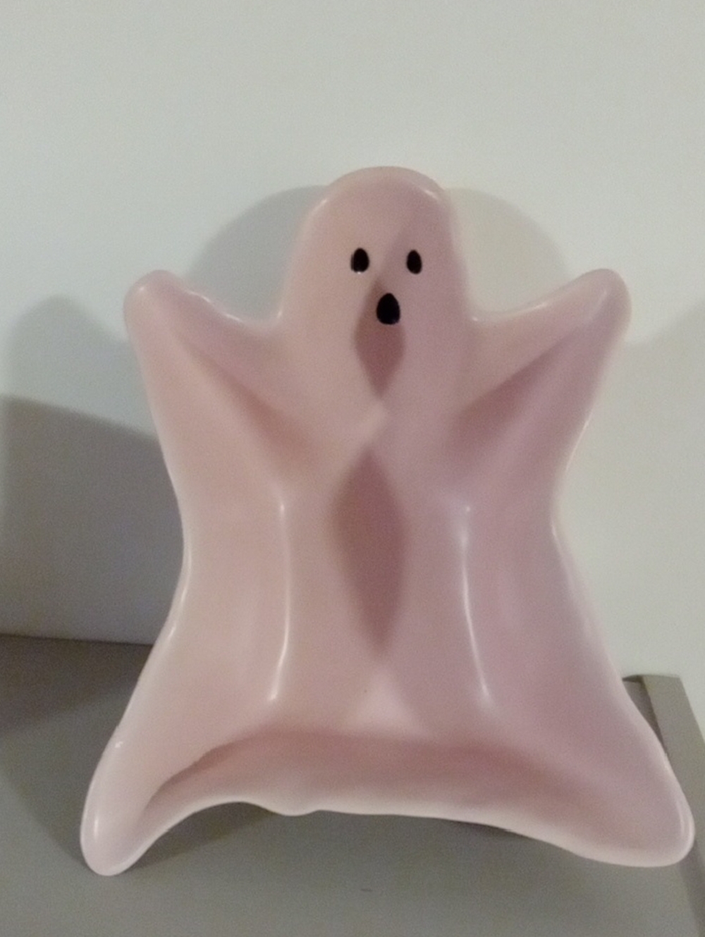 Pink Ceramic Ghost Serving Bowl NWOTS